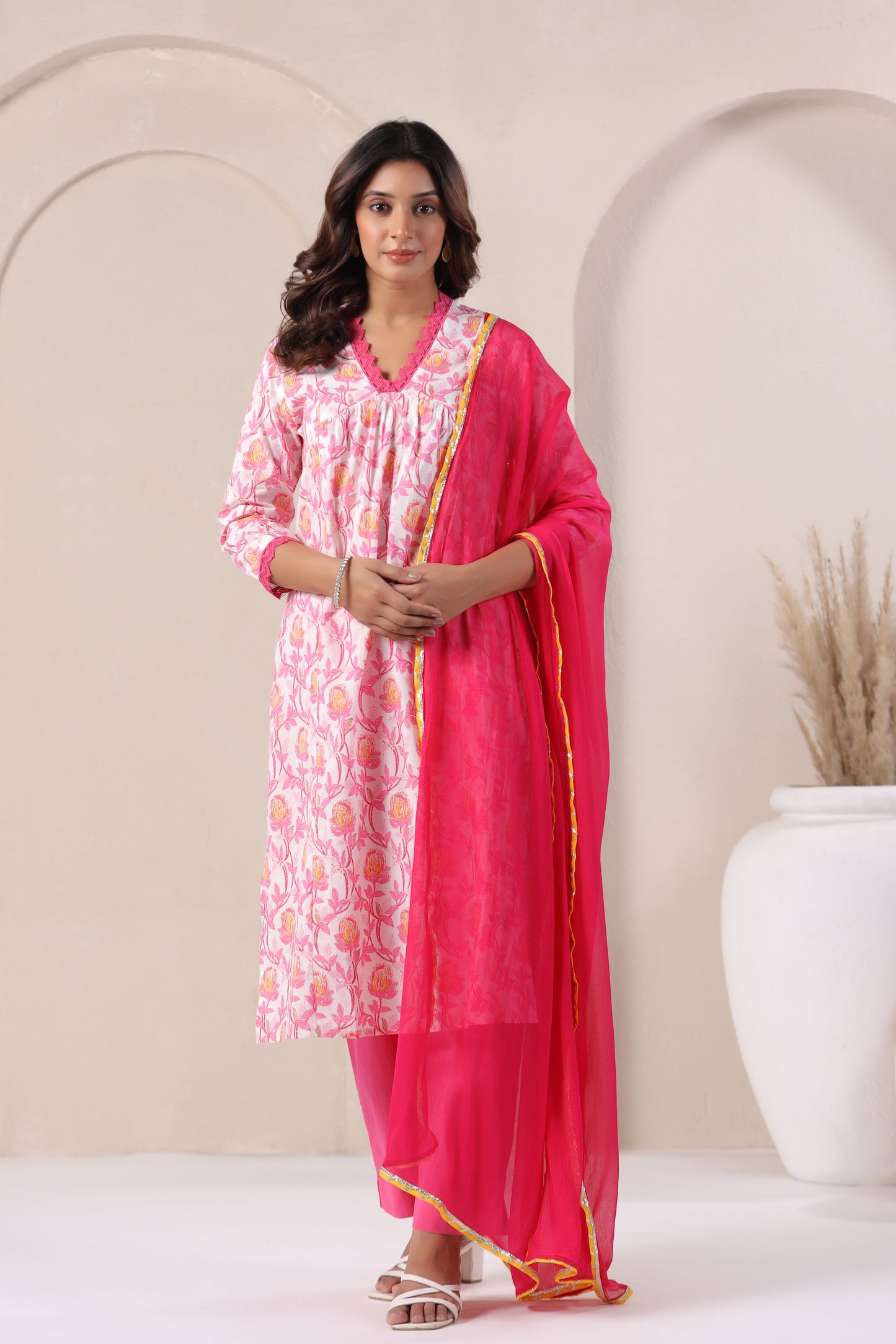 PINK FLORAL PRINTED KURTA SET WITH DUPATTA