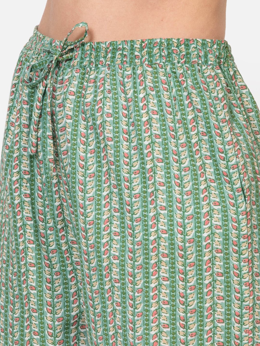 WOMEN’S MUGHAL BUTA PRINT IN GREEN STRAIGHT KURTA WITH PANT SET