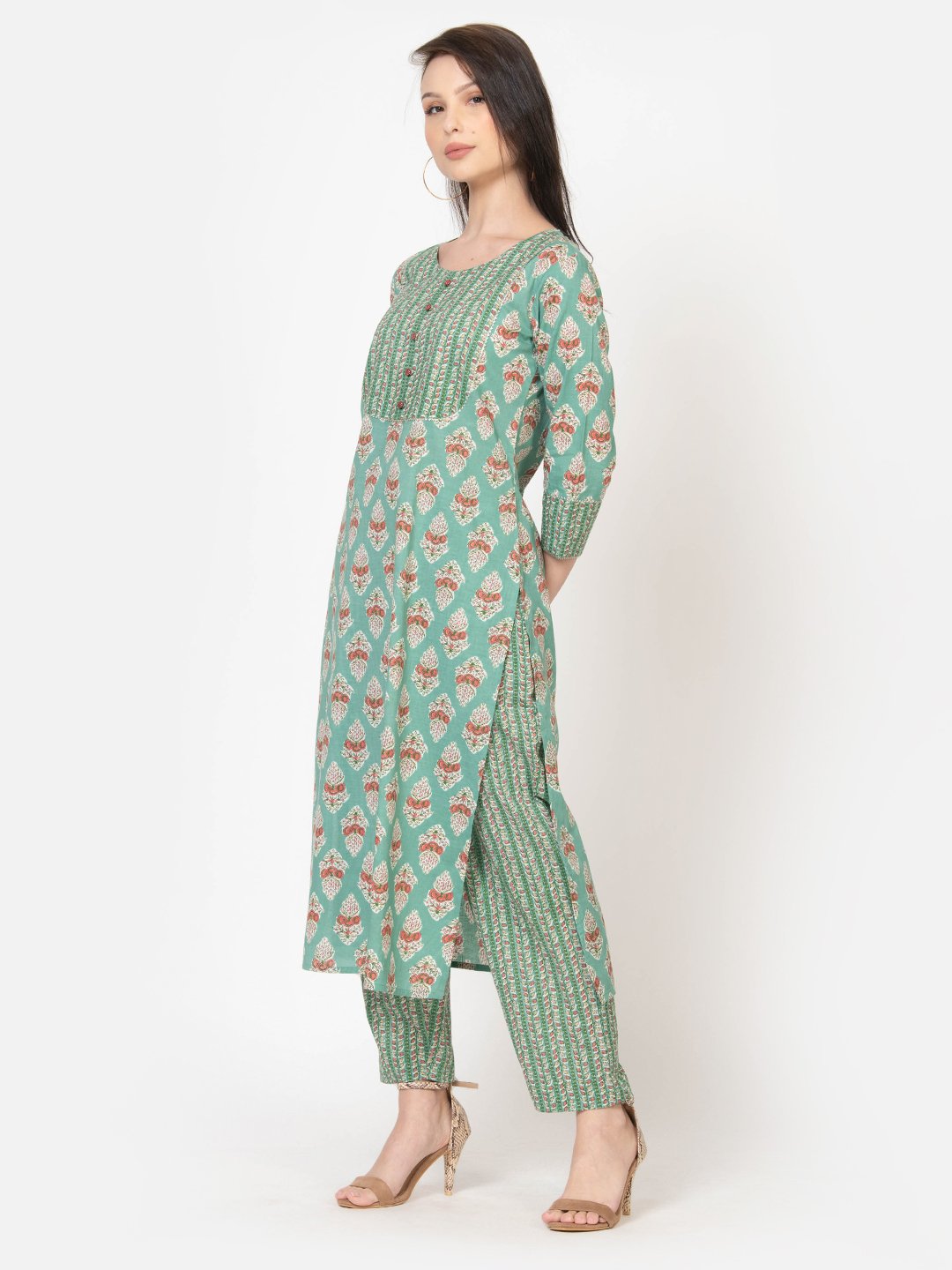 WOMEN’S MUGHAL BUTA PRINT IN GREEN STRAIGHT KURTA WITH PANT SET