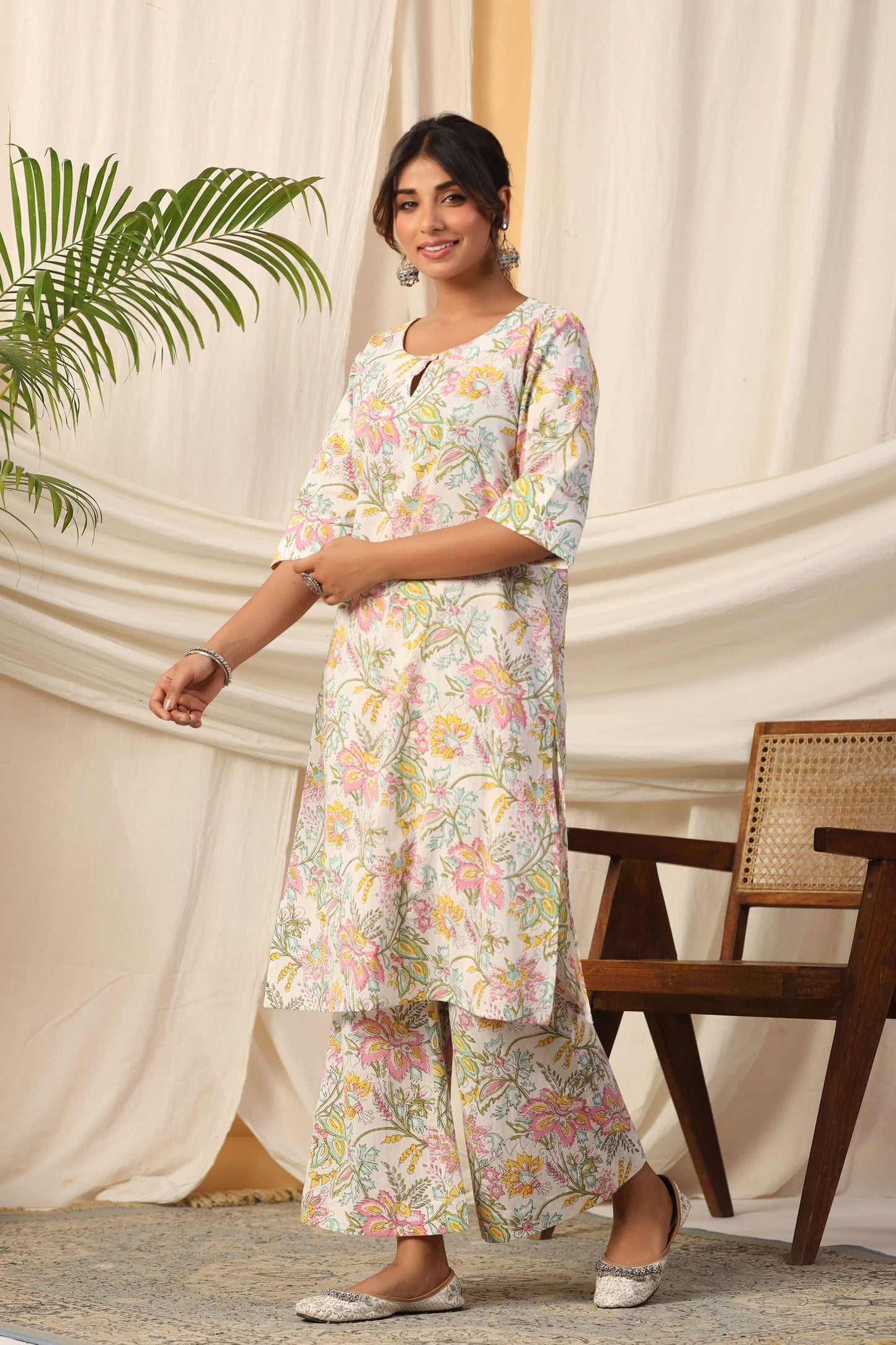 WHITE FLORAL PRINTED KURTA SET