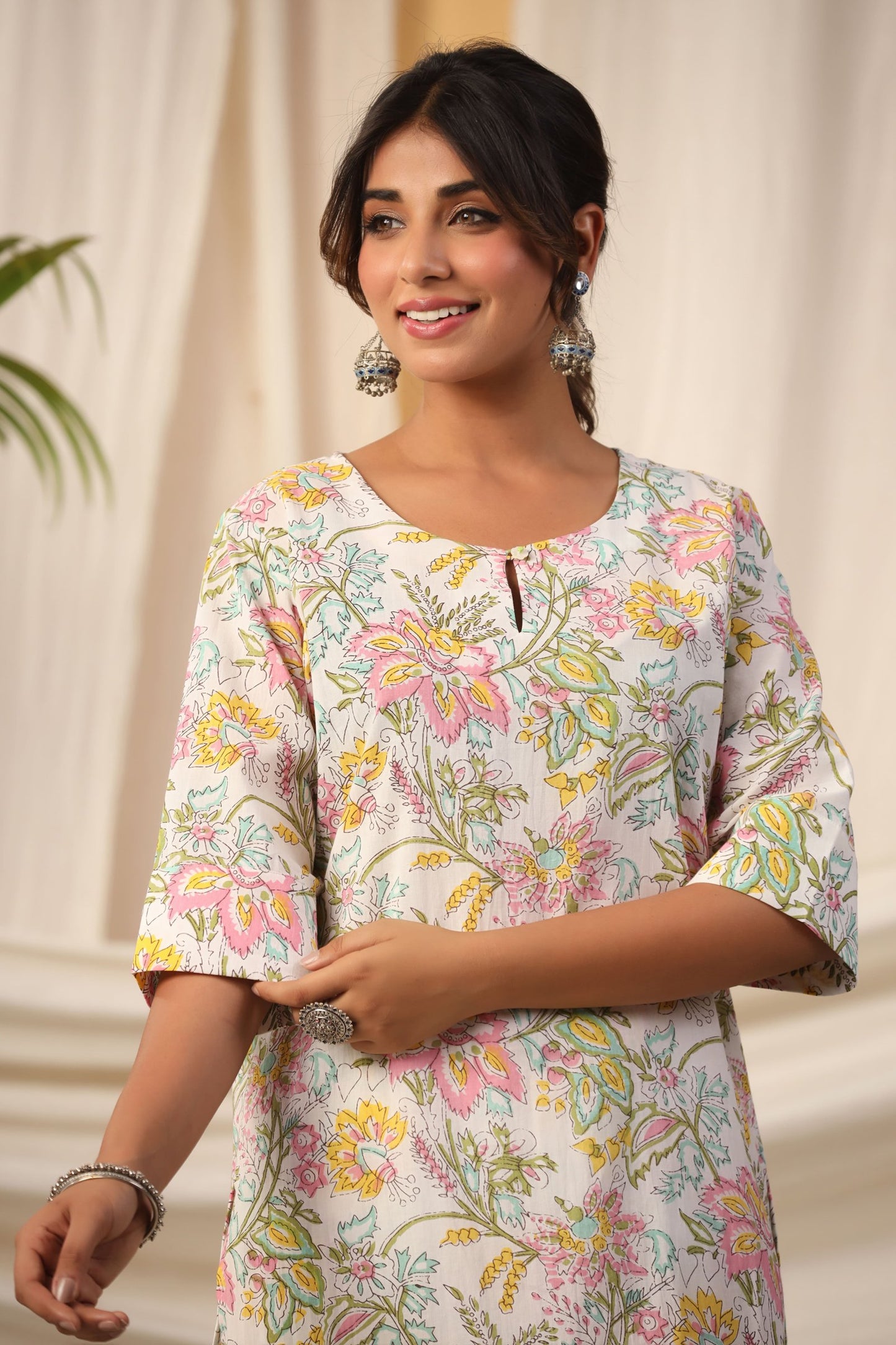 WHITE FLORAL PRINTED KURTA SET