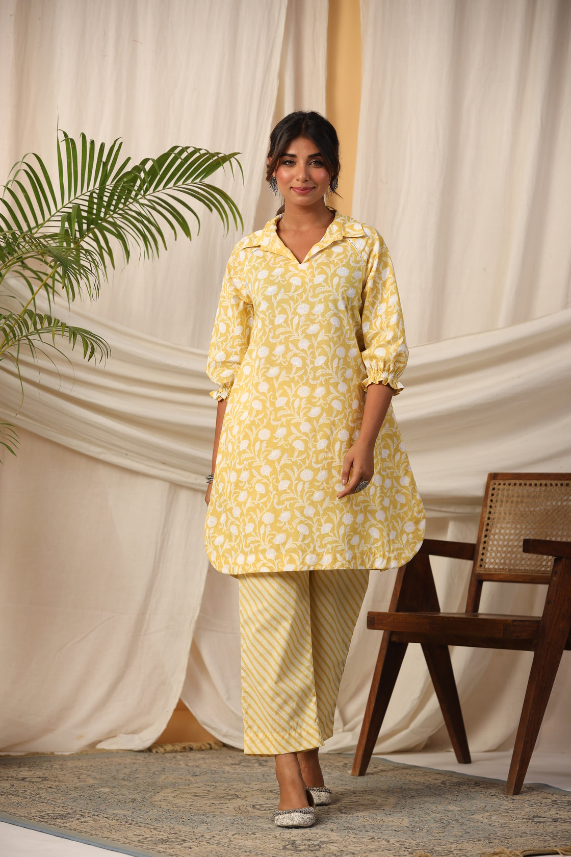 yellow sunshine raglan sleeve khadi print front2