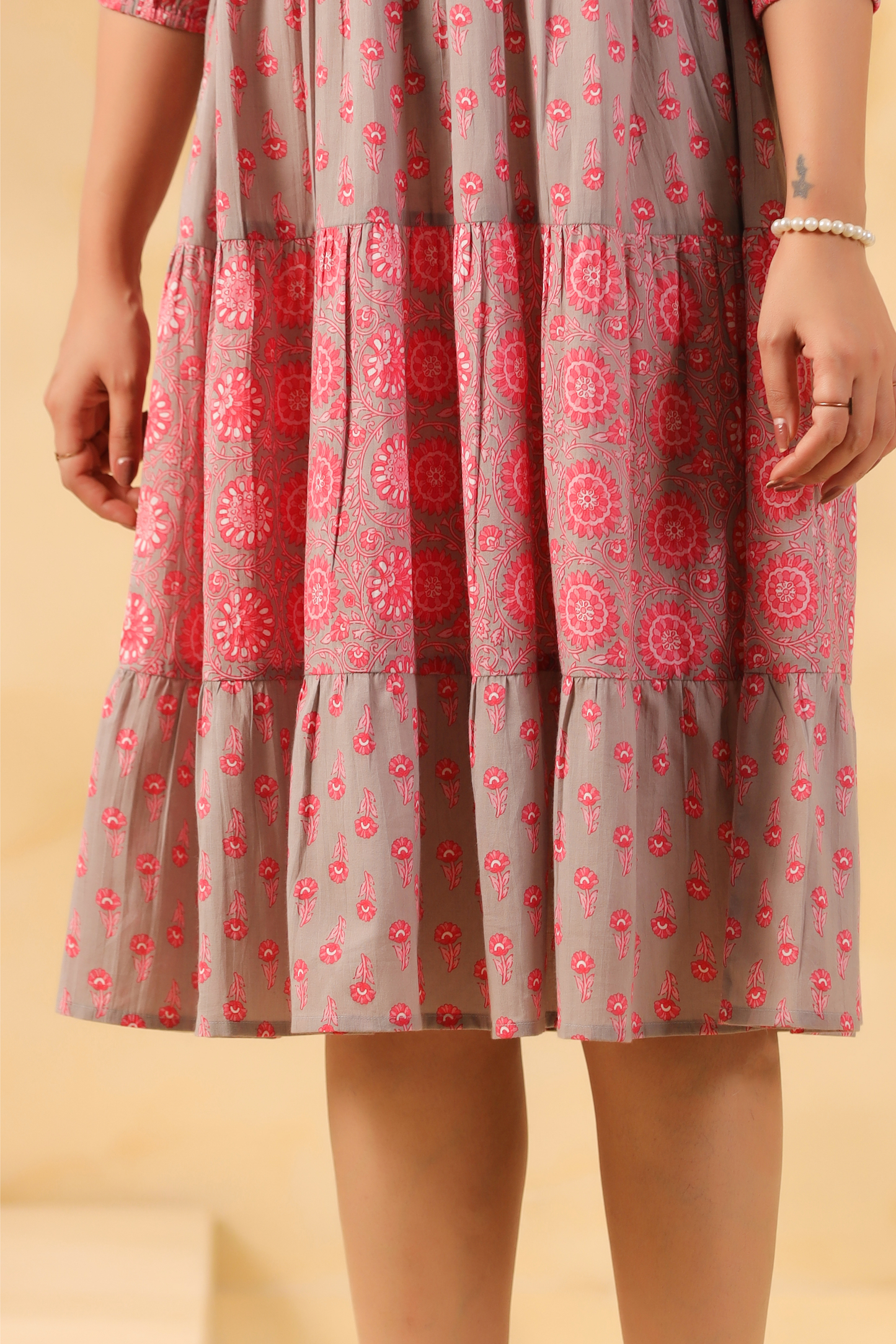 Gray cotton kurta with pink floral print, tiered design for elegant daily wear