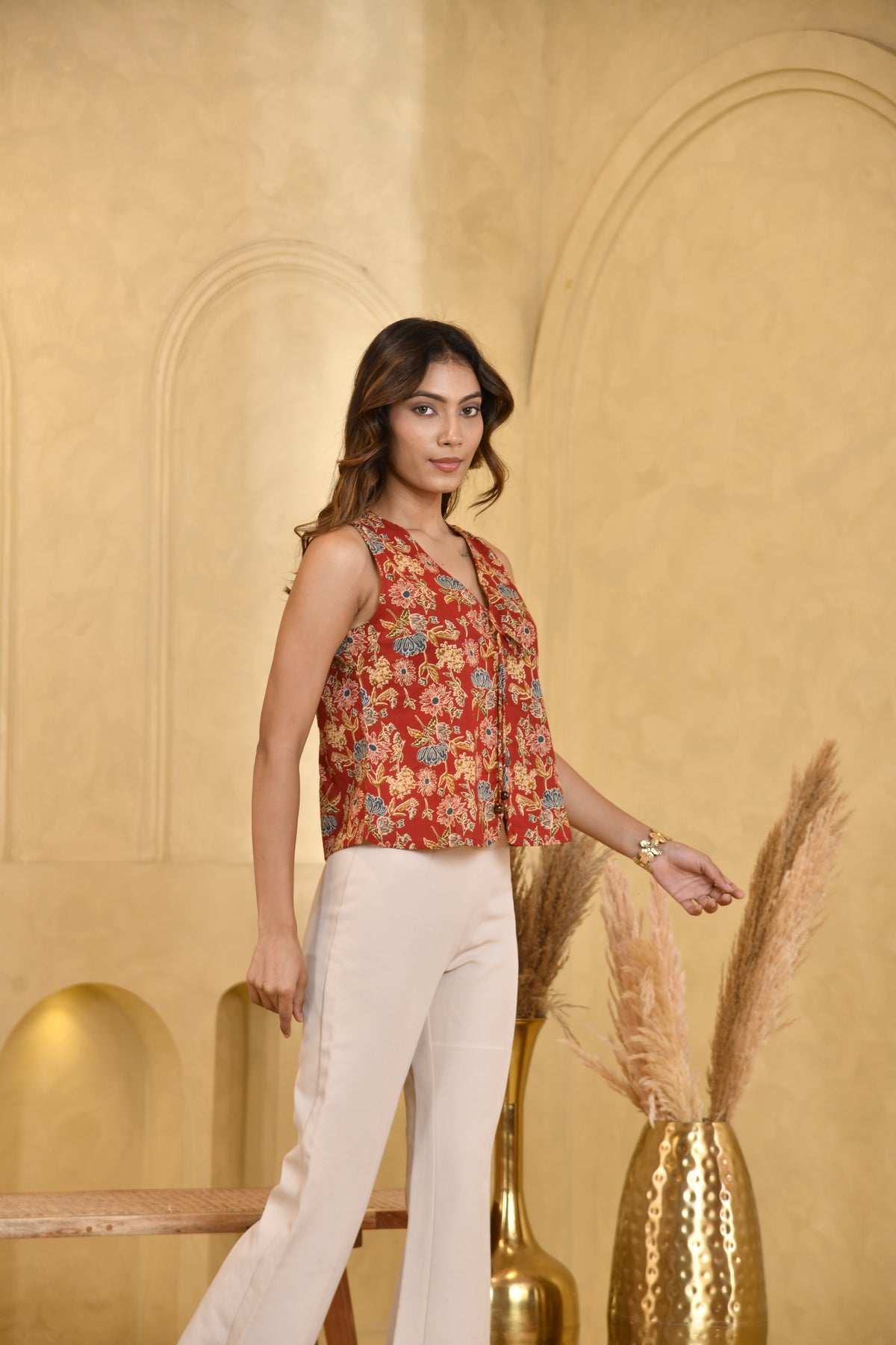 Red Floral Print Cotton Sleeveless V-Neck Tie-Up Top
