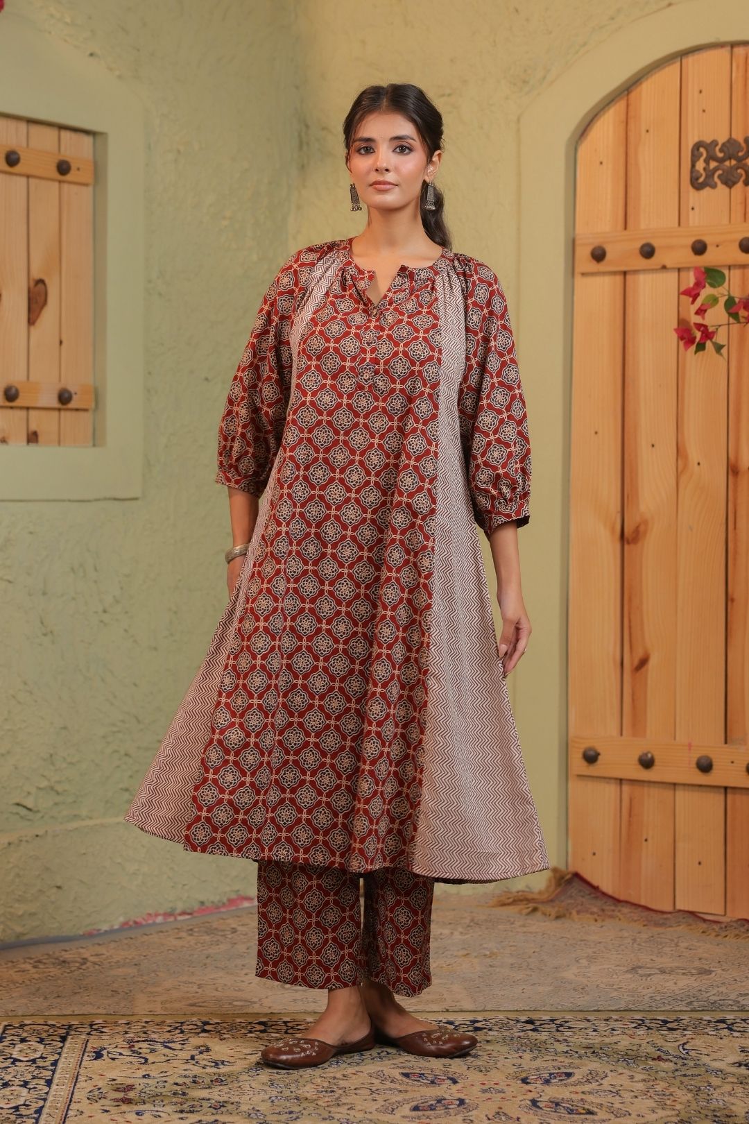 Kurta Set in Cotton for Women