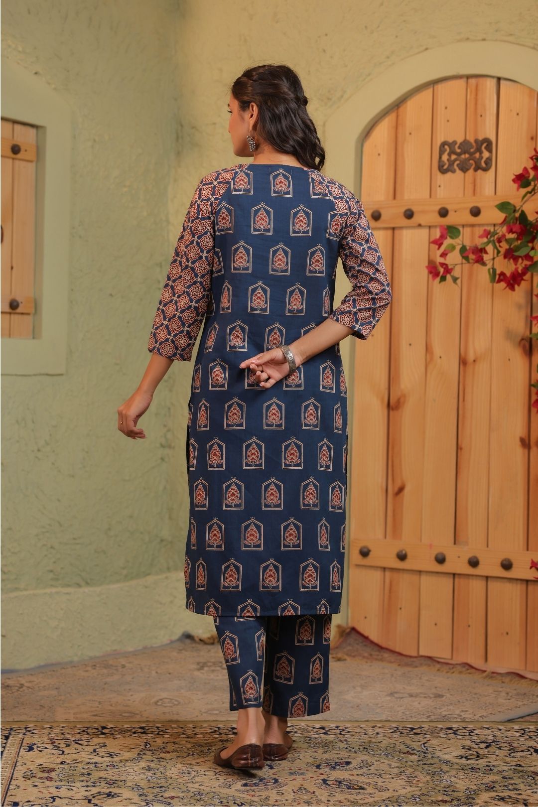 Kurta Set in Cotton for Women