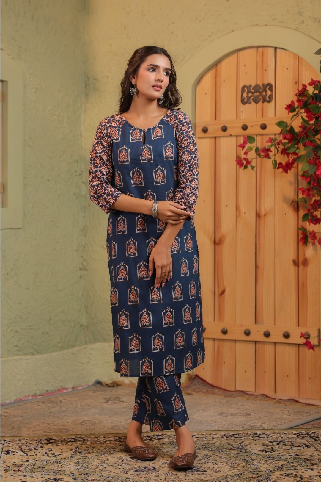 Kurta Set in Cotton for Women