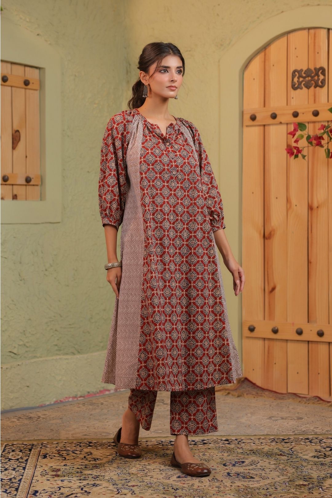 Kurta Set in Cotton for Women