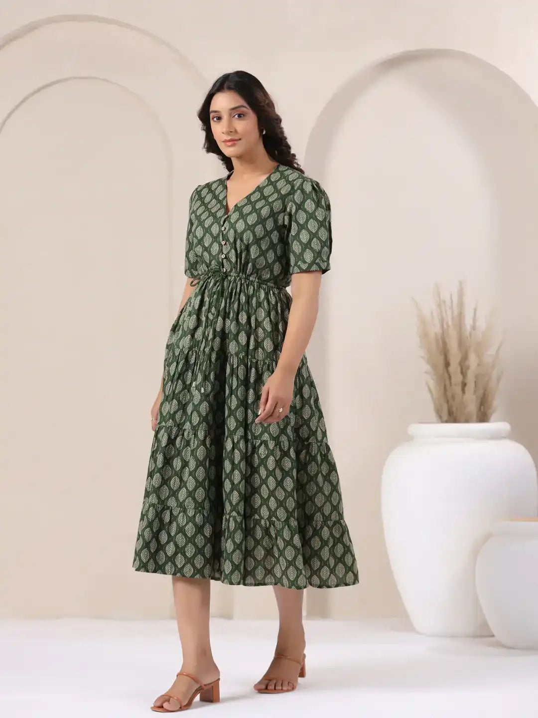 Green leaf-print cotton midi dress with tiered skirt and puff sleeves for women