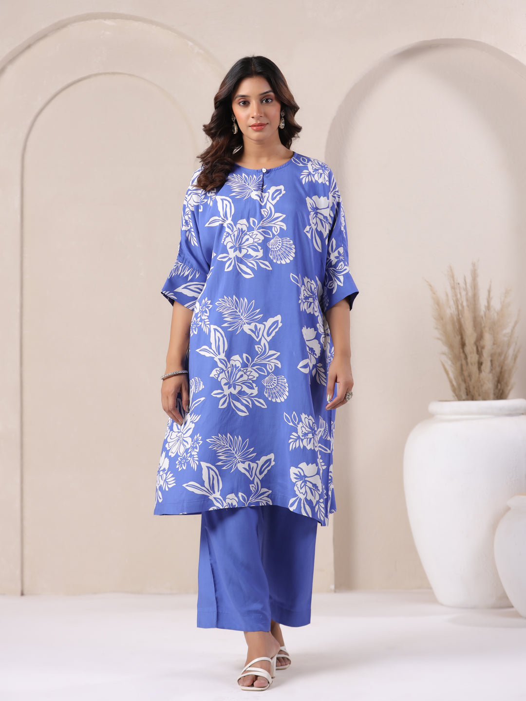 Blue floral cotton kurta set for women, elegant and comfortable for daily wear or celebrations