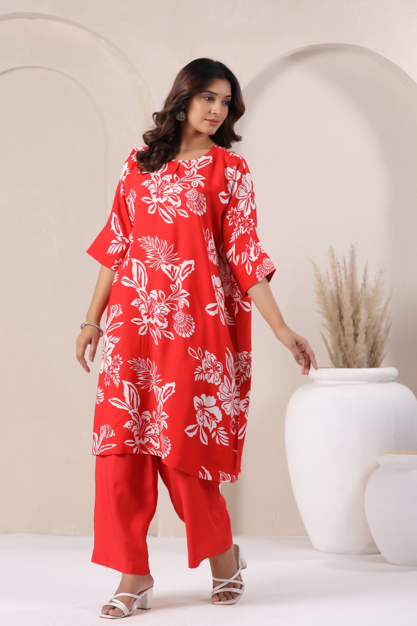 Red  Floral Print Viscose Kurta Set side1