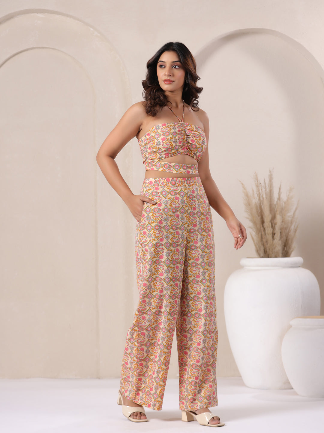 jaal print cotton co ord set stylish pose sleeveless summer coord set women India