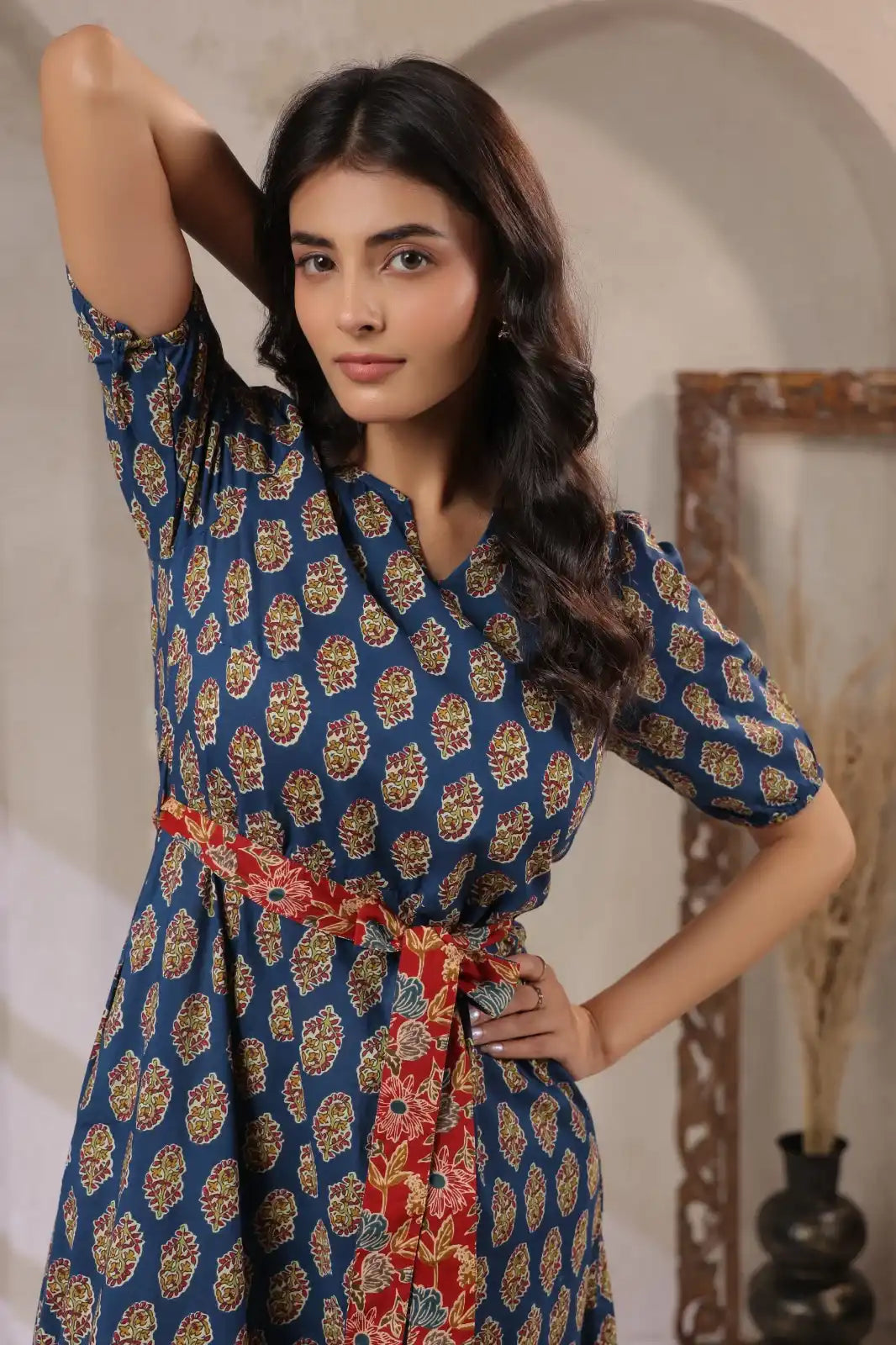 RED_INDIGoFloralmaxidress-necklinecloseup - VyomTara