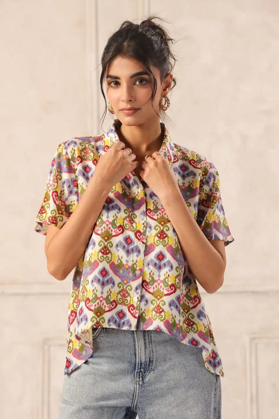 whiteikatviscoseshirtforwomencollordetaling - VyomTara